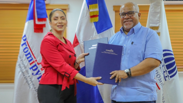 Promipyme y Supérate firman acuerdo beneficiará mil mujeres emprendedoras